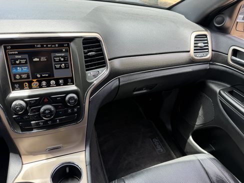 Used 2015 Jeep Grand Cherokee Limited w/ Luxury Group II AWD/4WD image 27