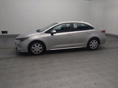 Used 2021 Toyota Corolla LE FWD image 2