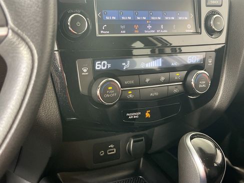 Used 2020 Nissan Rogue Sport SV AWD/4WD image 15