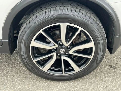 Used 2019 Nissan Rogue SL w/ Premium Package AWD/4WD image 38