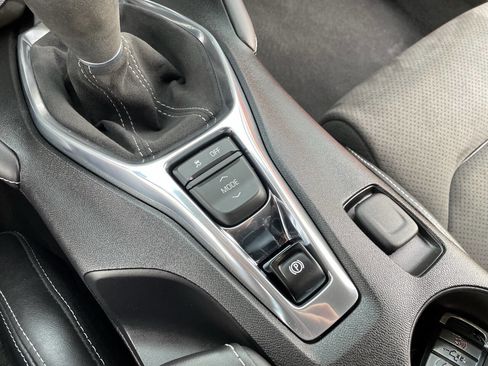 Used 2018 Chevrolet Camaro SS image 47