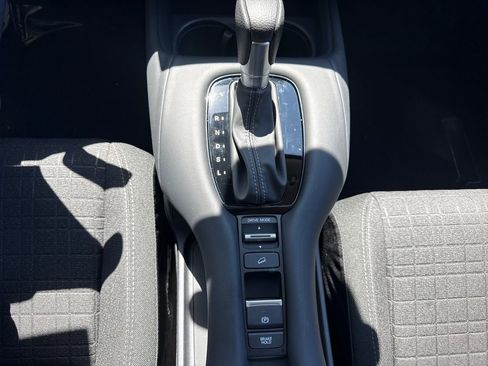 Certified 2026 Honda HR-V LX image 23