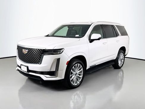 Used 2022 Cadillac Escalade Luxury AWD/4WD image 3