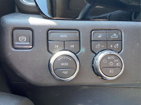 Used 2026 GMC Sierra 1500 SLT AWD/4WD image 20