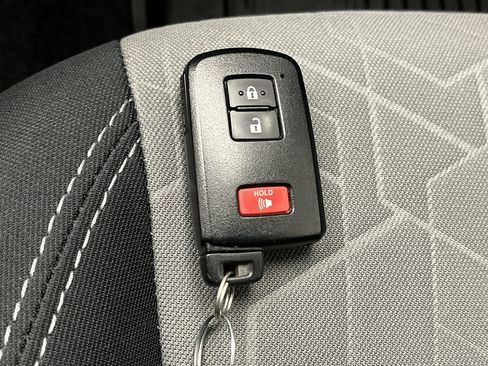 Used 2021 Toyota Tacoma TRD Sport w/ Technology Package image 23