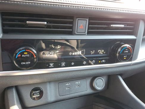 Used 2024 Nissan Rogue SV image 20