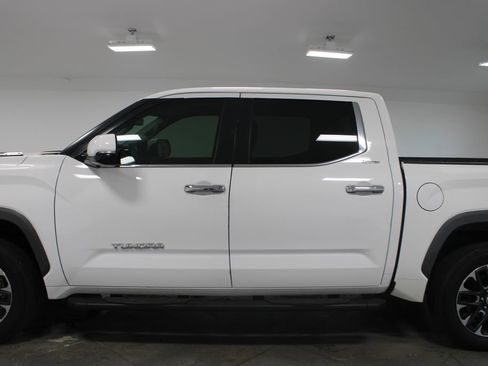 Used 2024 Toyota Tundra Limited AWD/4WD image 6