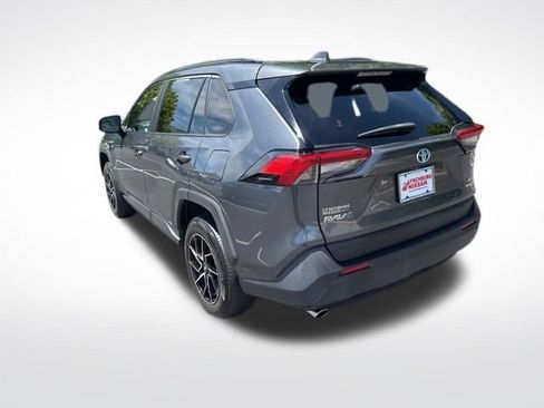 Used 2021 Toyota RAV4 XLE w/ Convenience Package AWD/4WD image 5