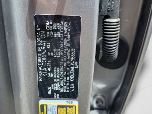 Used 2025 Kia Soul LX image 29