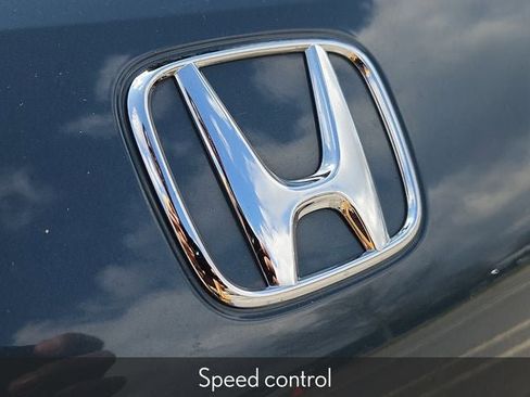 Certified 2025 Honda HR-V LX image 34