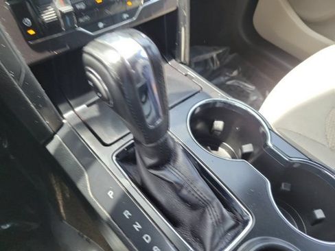 Certified 2018 Ford Explorer XLT w/ Equipment Group 201A FWD image 20