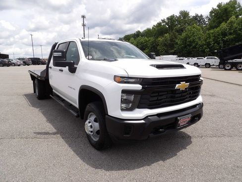 Used 2025 Chevrolet Silverado 3500 W/T w/ WT Convenience Package AWD/4WD image 11