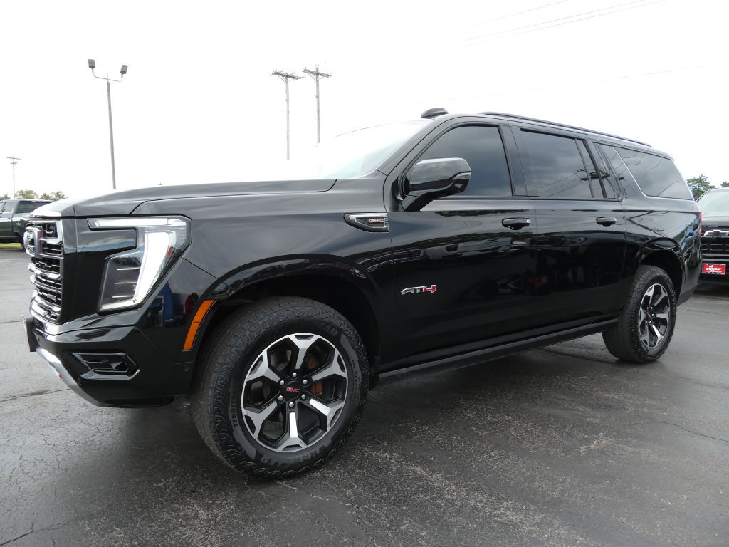 Certified 2025 GMC Yukon XL AT4 w/ AT4 Premium Package AWD/4WD image 10