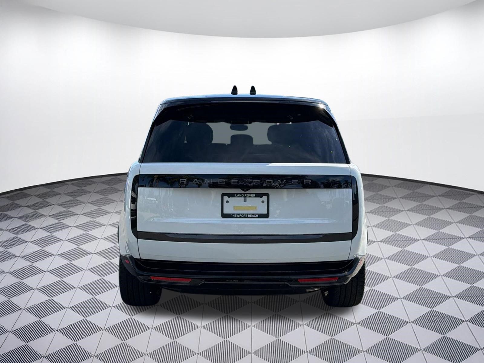 New 2026 Land Rover Range Rover Long Wheelbase SE AWD/4WD image 10