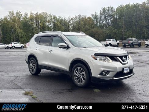 Used 2016 Nissan Rogue SL image 1