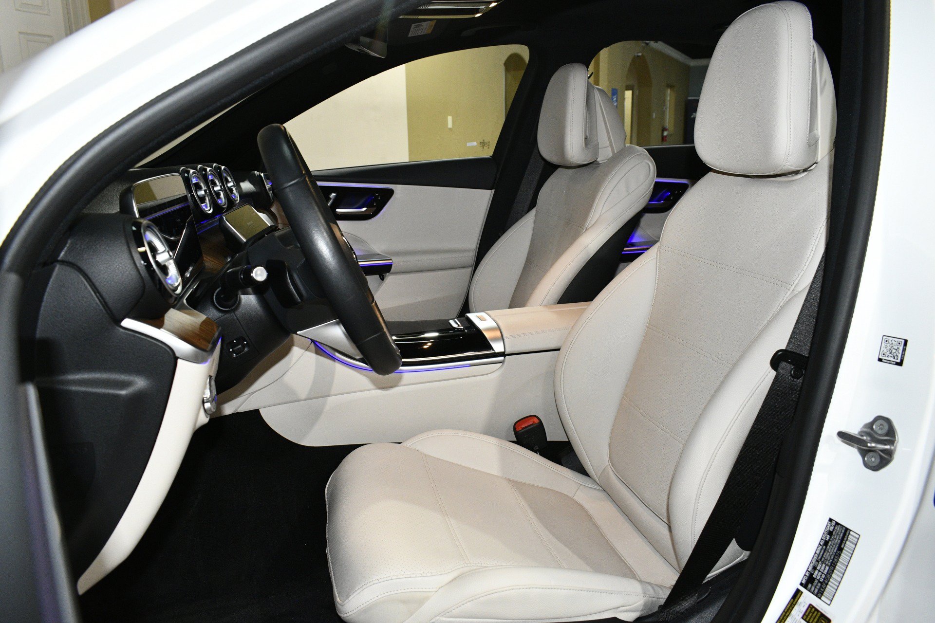 Used 2023 Mercedes-Benz C 300 Sedan image 7