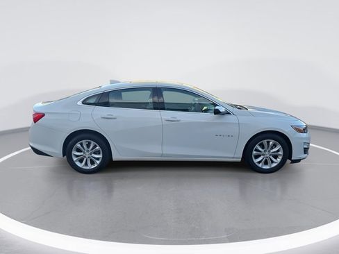 Used 2024 Chevrolet Malibu LT image 2