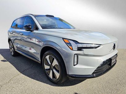 New 2025 Volvo EX90 Plus