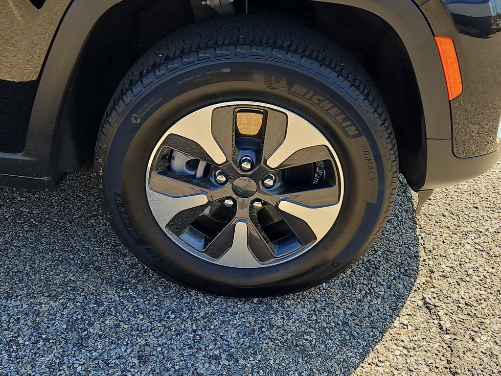 Used 2023 Jeep Grand Cherokee 4WD 4xe image 10