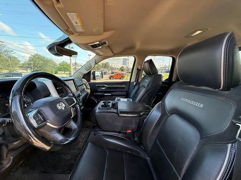 Used 2019 RAM 1500 Laramie AWD/4WD image 14