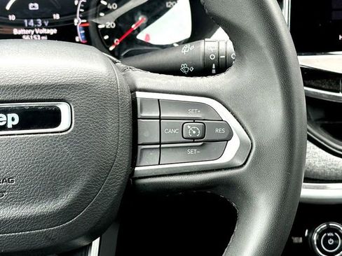 Used 2024 Jeep Compass Latitude AWD/4WD image 23