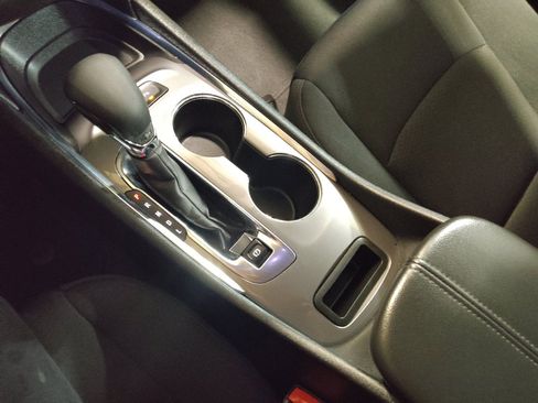 Used 2025 Chevrolet Malibu LT FWD image 26