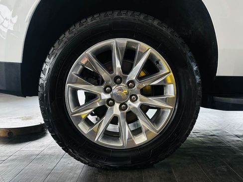 Used 2023 Chevrolet Suburban Premier AWD/4WD image 26