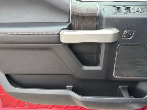 Used 2021 Ford F350 Lariat w/ Chrome Package image 23