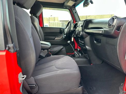Used 2013 Jeep Wrangler Sport AWD/4WD image 19