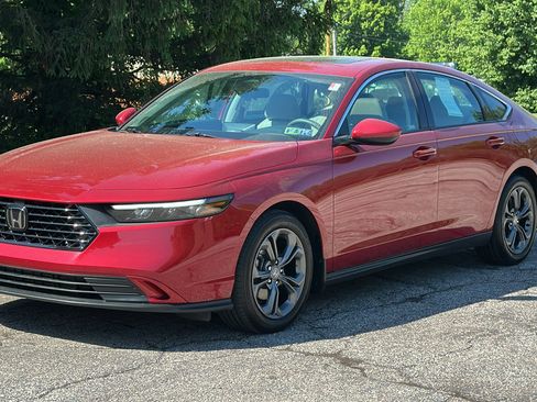 Used 2023 Honda Accord EX image 2