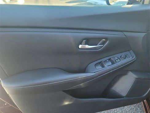 Certified 2023 Nissan Sentra SV image 9