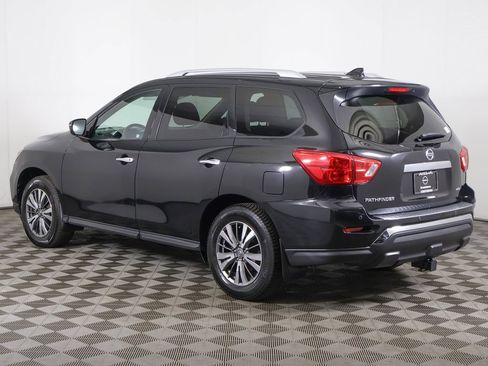 Used 2020 Nissan Pathfinder S image 6