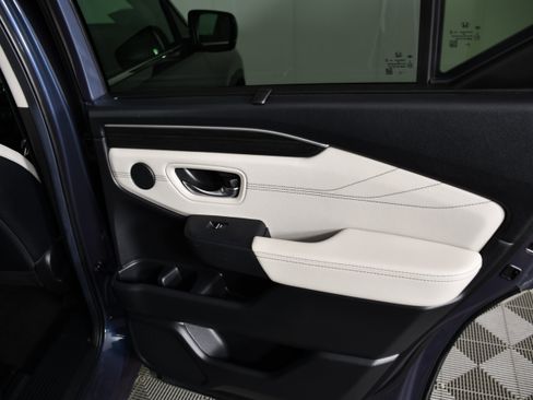 Certified 2026 Honda Pilot image 43