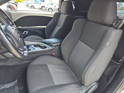 Used 2022 Dodge Challenger GT RWD image 14