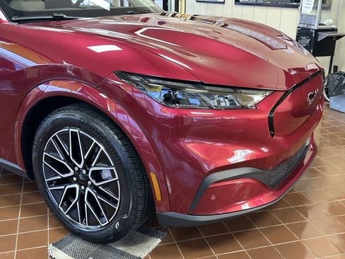 New 2025 Ford Mustang Mach-E Premium image 28