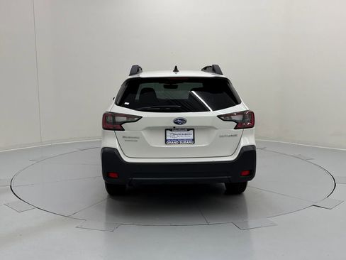 Certified 2023 Subaru Outback Premium AWD/4WD image 4