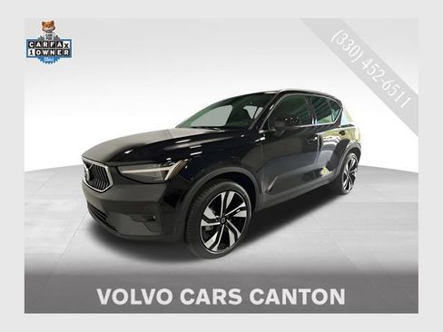 Used 2024 Volvo XC40 B5 Plus w/ Climate Package AWD/4WD image 1