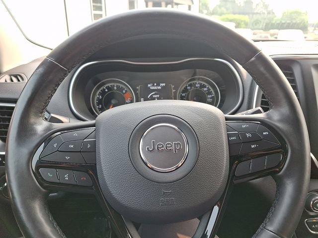 Used 2021 Jeep Cherokee Latitude Plus AWD/4WD image 19