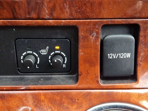 Used 2012 Toyota Highlander Limited w/ Tow Pkg AWD/4WD image 24