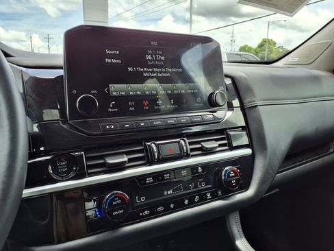 Used 2025 Nissan Pathfinder Platinum w/ Cargo Package FWD image 30