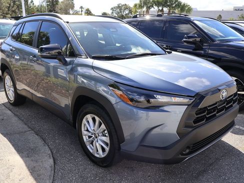 Used 2026 Toyota Corolla Cross LE image 6