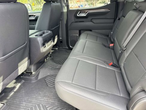 Used 2025 Chevrolet Silverado 1500 LT Trail Boss w/ Convenience Package II image 10