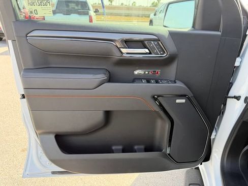 Used 2025 GMC Sierra 1500 AT4 w/ AT4 Premium Package AWD/4WD image 13