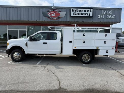 Used 2017 Ford F350 XL w/ Trailer Tow Package image 1