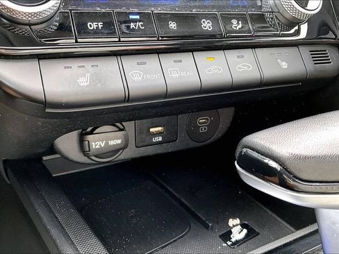 Used 2025 Hyundai Elantra SEL FWD image 27