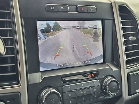 Used 2021 Ford F250 Lariat w/ FX4 Off-Road Package AWD/4WD image 26
