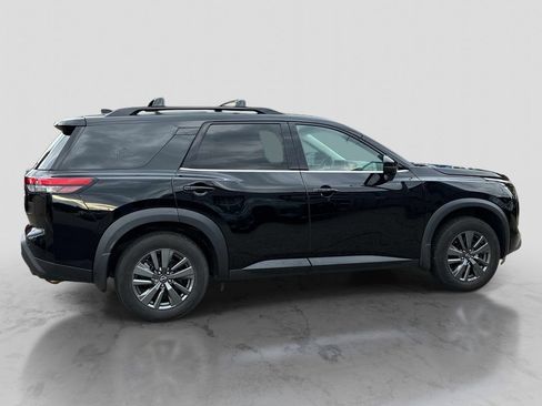 Certified 2023 Nissan Pathfinder SV w/ SV Premium Package AWD/4WD image 8