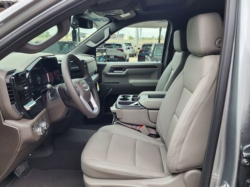 New 2026 GMC Sierra 1500 SLT w/ X31 Off-Road Package AWD/4WD image 16
