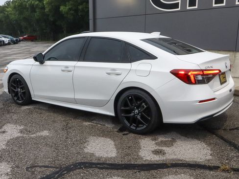 Used 2025 Honda Civic Sport image 6
