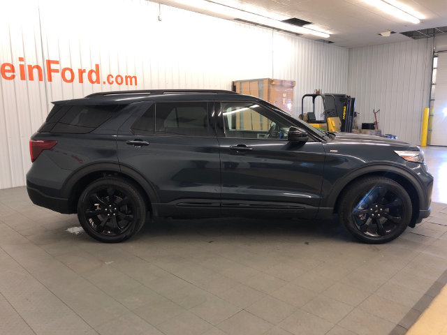 Used 2023 Ford Explorer ST-Line w/ Class IV Trailer Tow Package RWD image 12